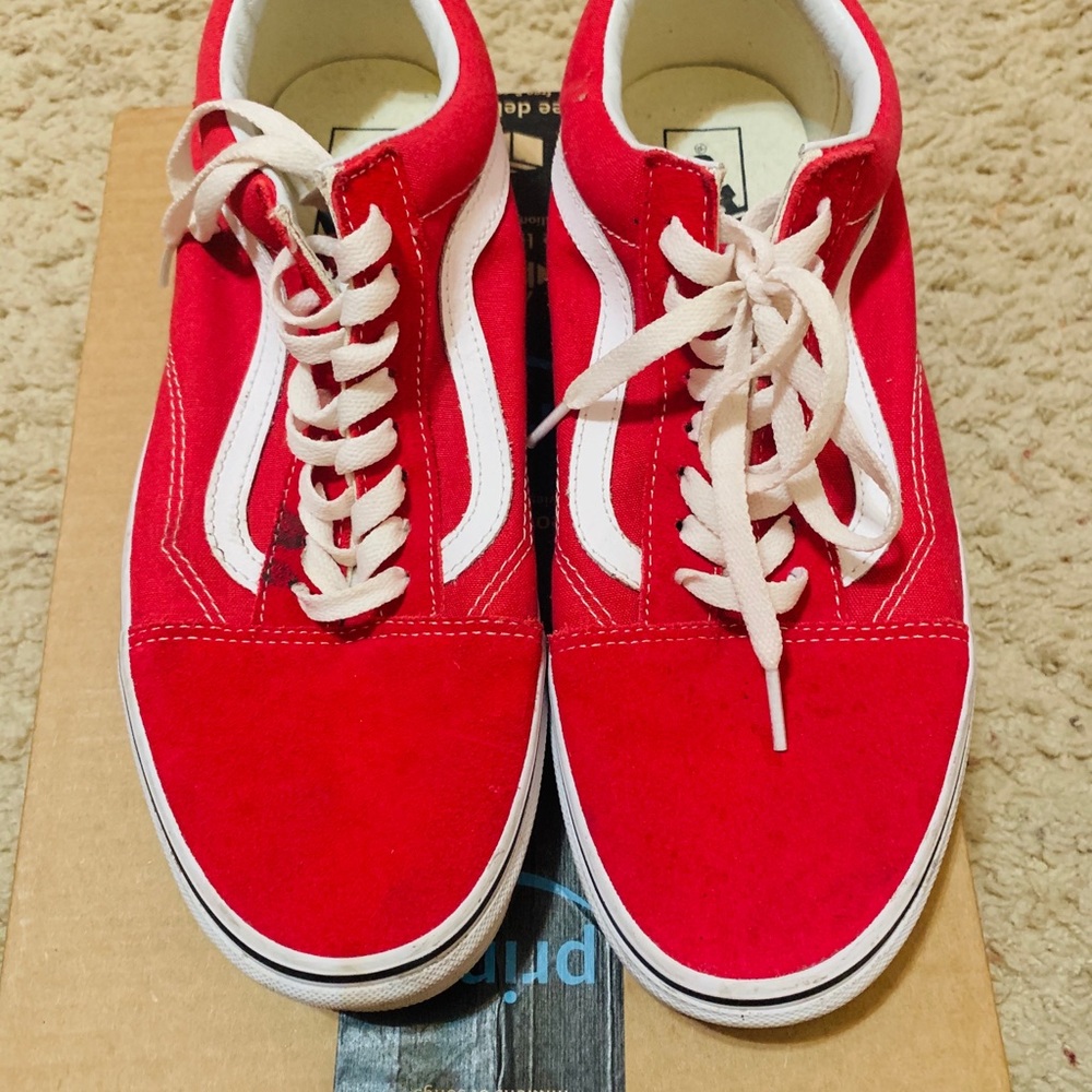 Red vans - Picture 5 of 6